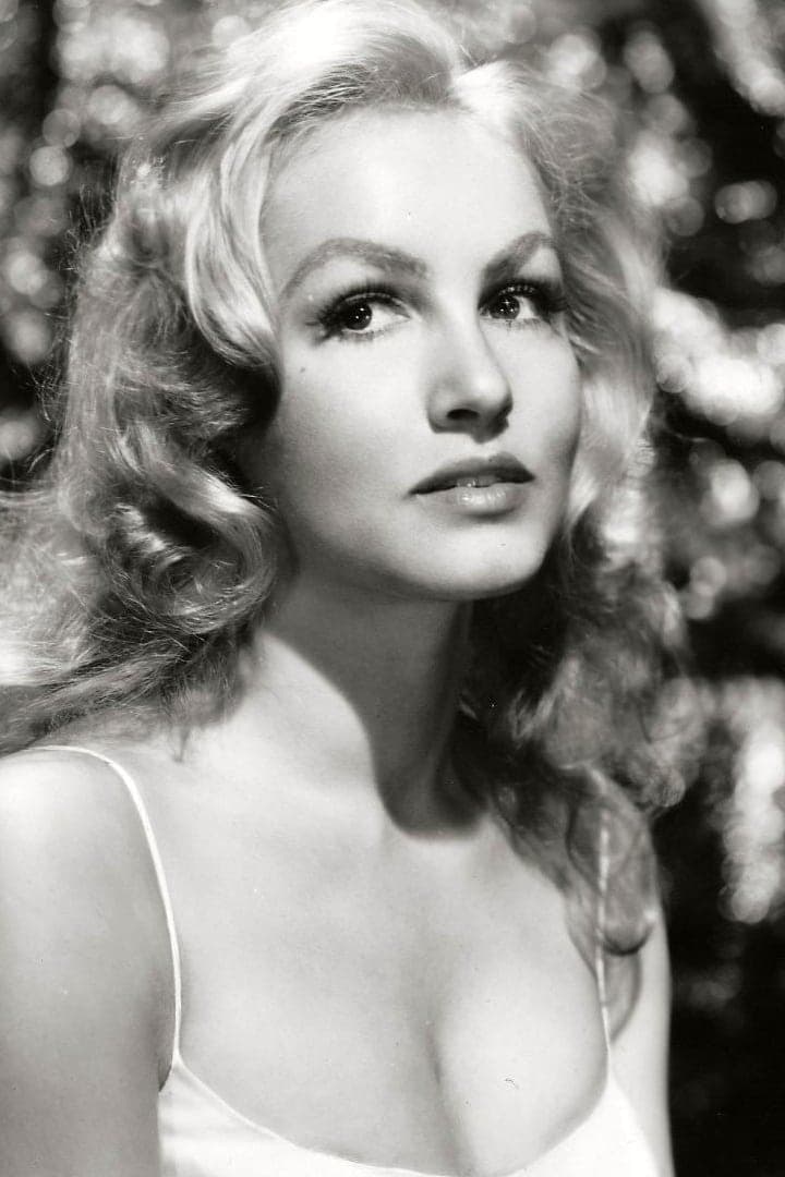 Profile image of Julie Newmar, a notable actor/actress