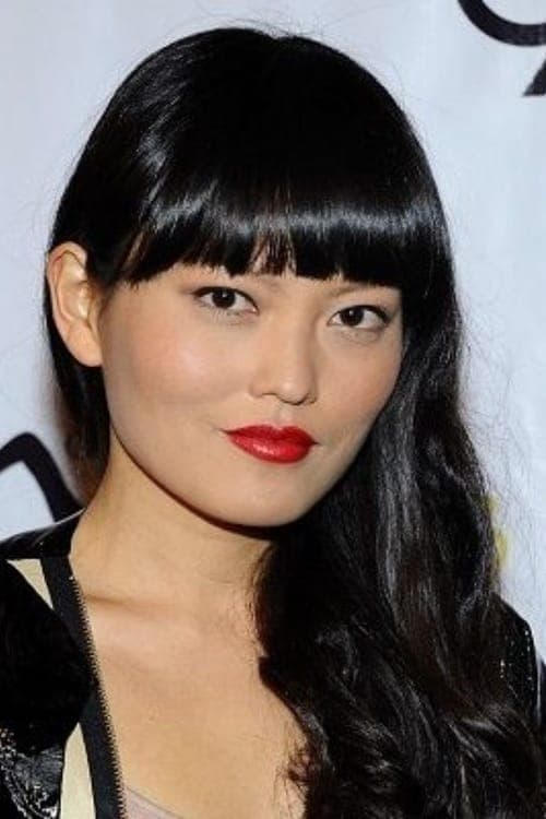 Hana Mae Lee Profile